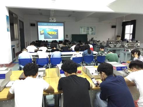 说明: E:\U盘文件备份\2017-2018-2教学文件\学院文件\科技周\科技讲座\王晓伟\TIM图片20180523082309.jpg
